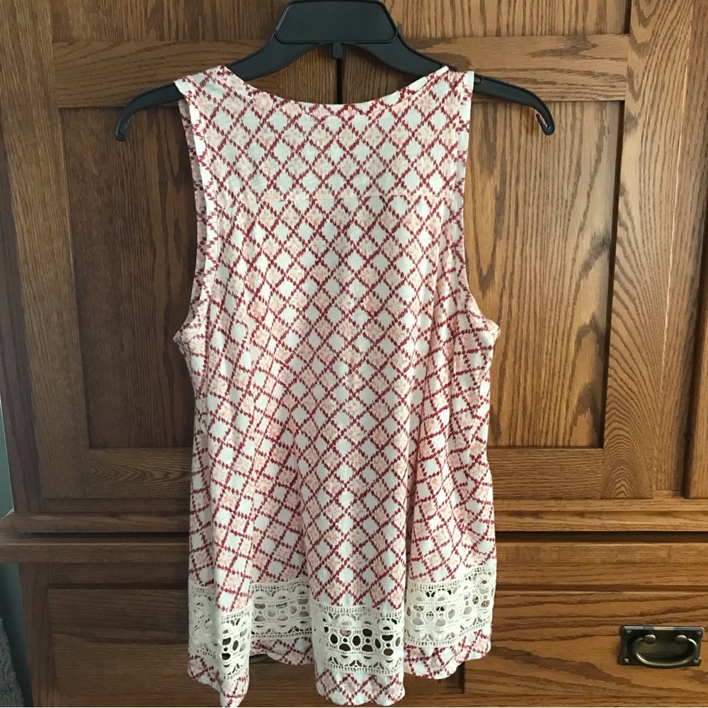 Loft White And Red Geometric Tank Top - Picture 2 of 3